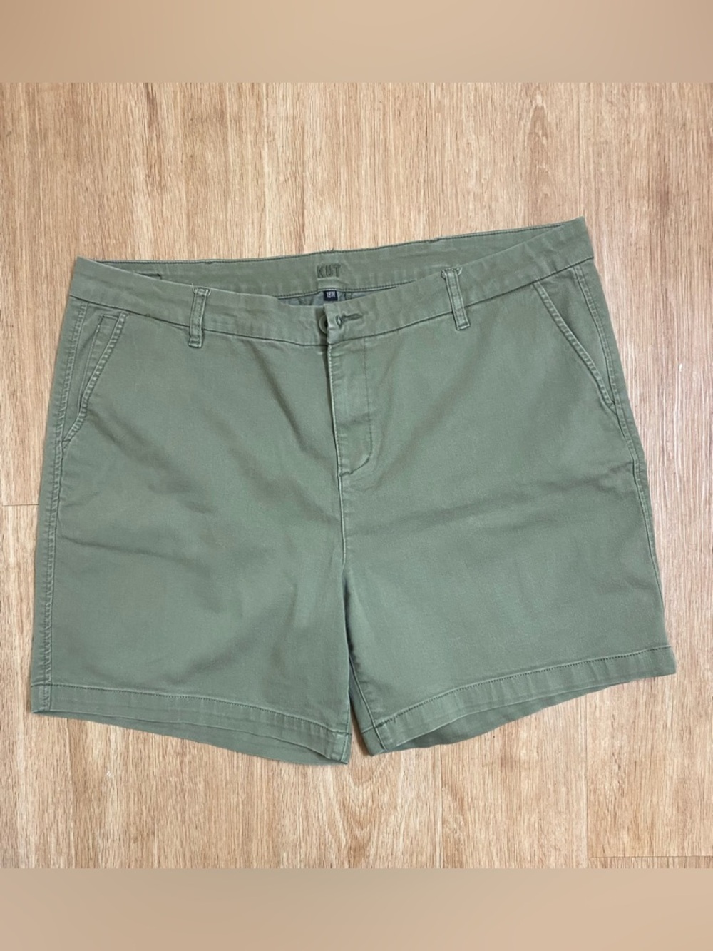Kut from the Kloth Olive Green Chino Shorts